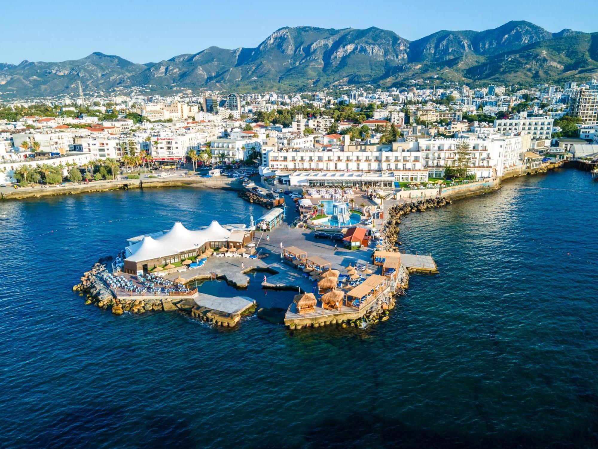 Dome Hotel & Casino At Central Kyrenia Cirénia Exterior foto